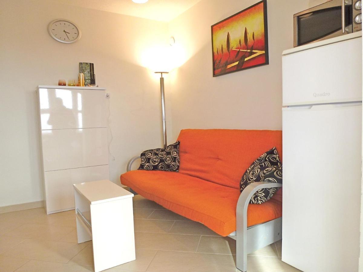 Apartment Honor Njivice Eksteriør bilde