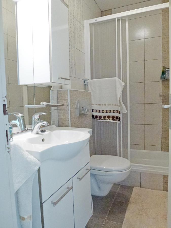Apartment Honor Njivice Eksteriør bilde