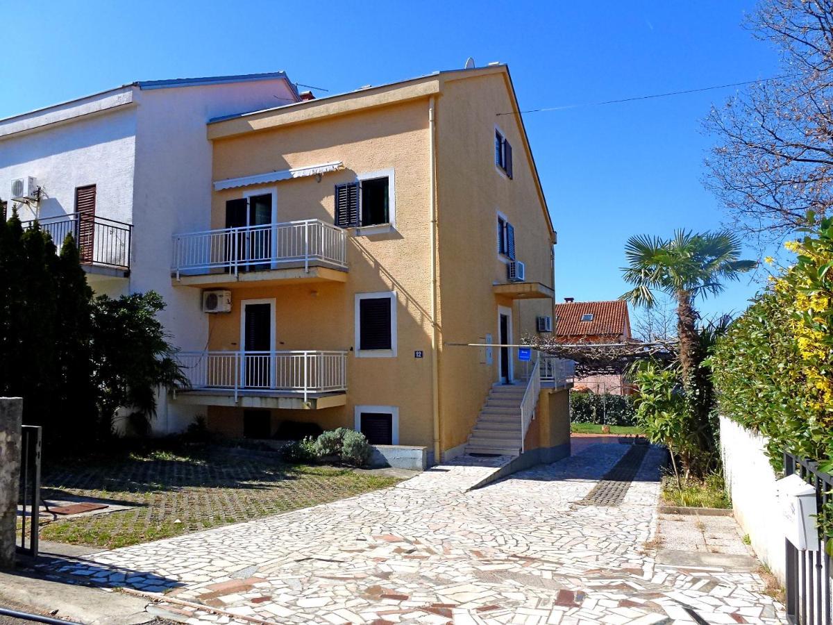Apartment Honor Njivice Eksteriør bilde